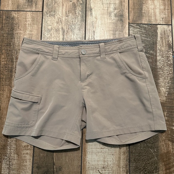 The north face‎ shorts size 4 - Picture 2 of 3